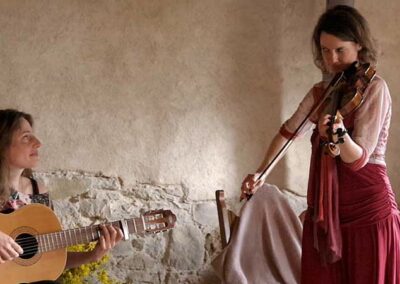 création poétique et musicale